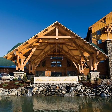 Hope Lake Lodge & Indoor Waterpark Кортланд Екстериор снимка